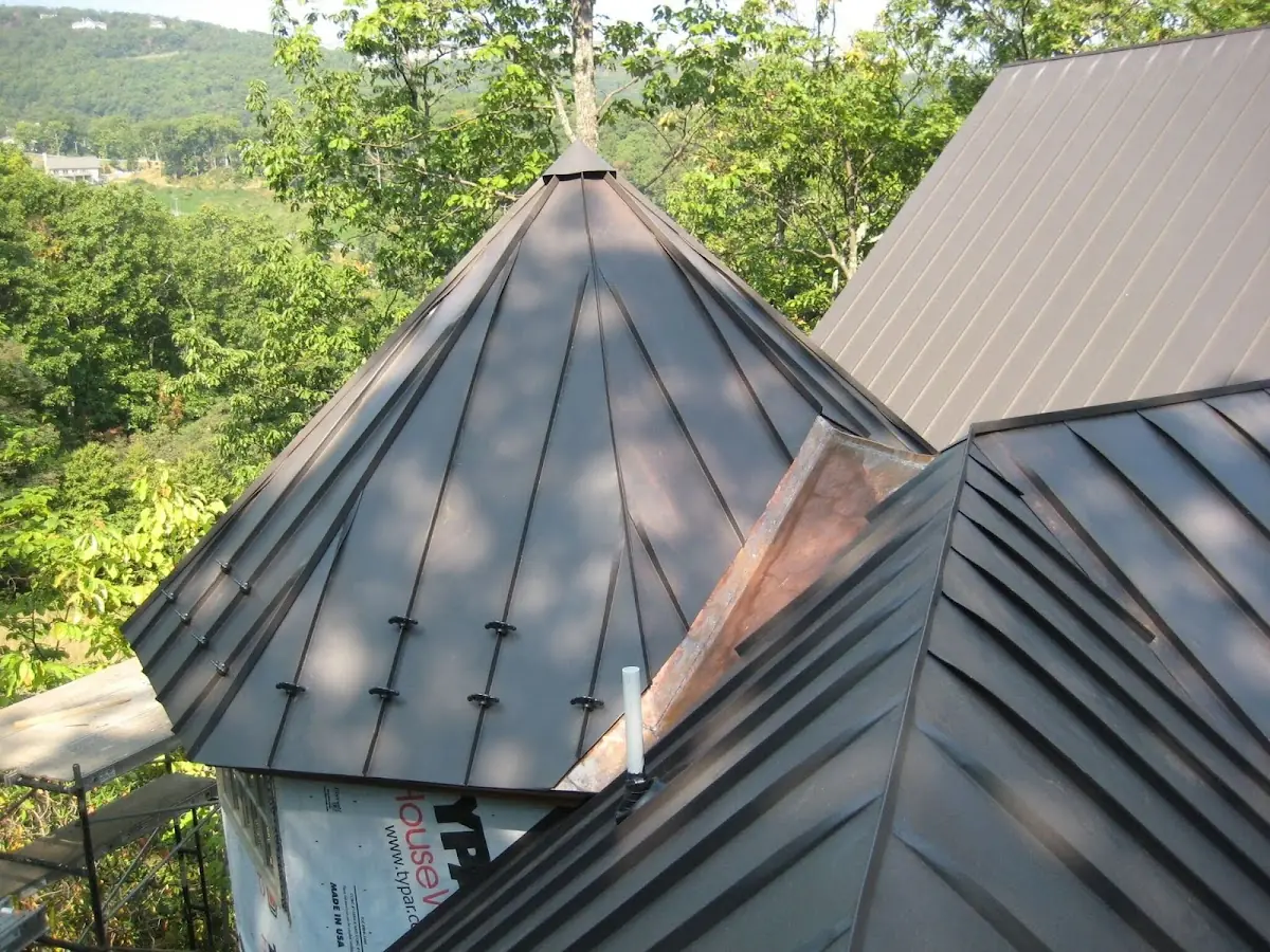 Professional Gutter Cleaning by Craftsman Roofing in Kingswood Estates